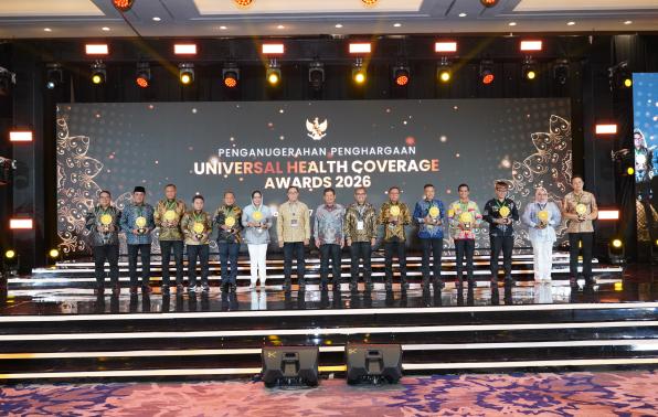 Pemkab Bangka Terima Penghargaan Universal Health Coverage (UHC)