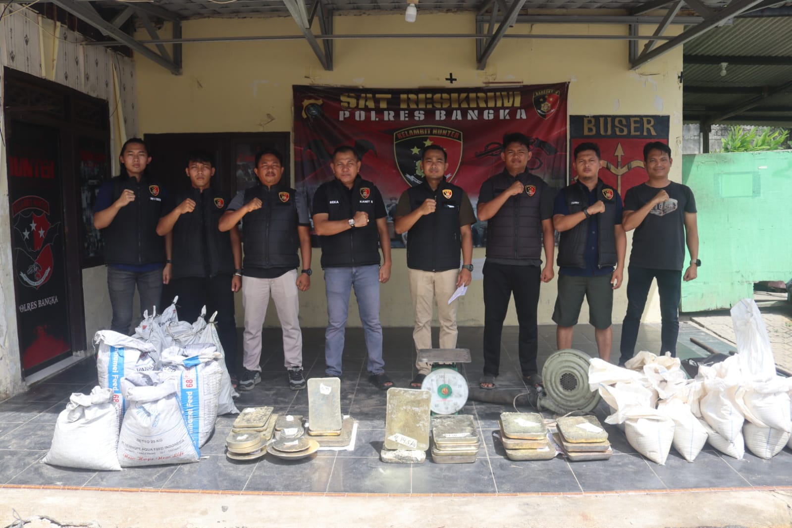 Satreskrim Polres Bangka Berhasil mengungkap Aktivitas Peleburan Timah Ilegal dan Sita Balok Timah