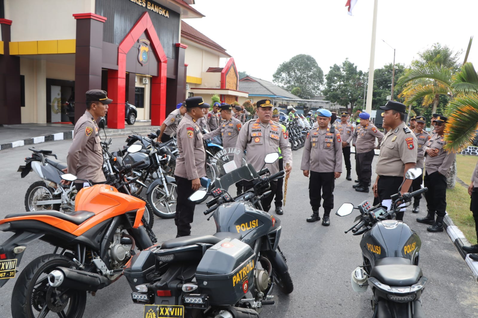 Kapolres Bangka Pimpin Pemeriksaan Kendaraan Dinas, Pastikan Kesiapan Operasional Personel