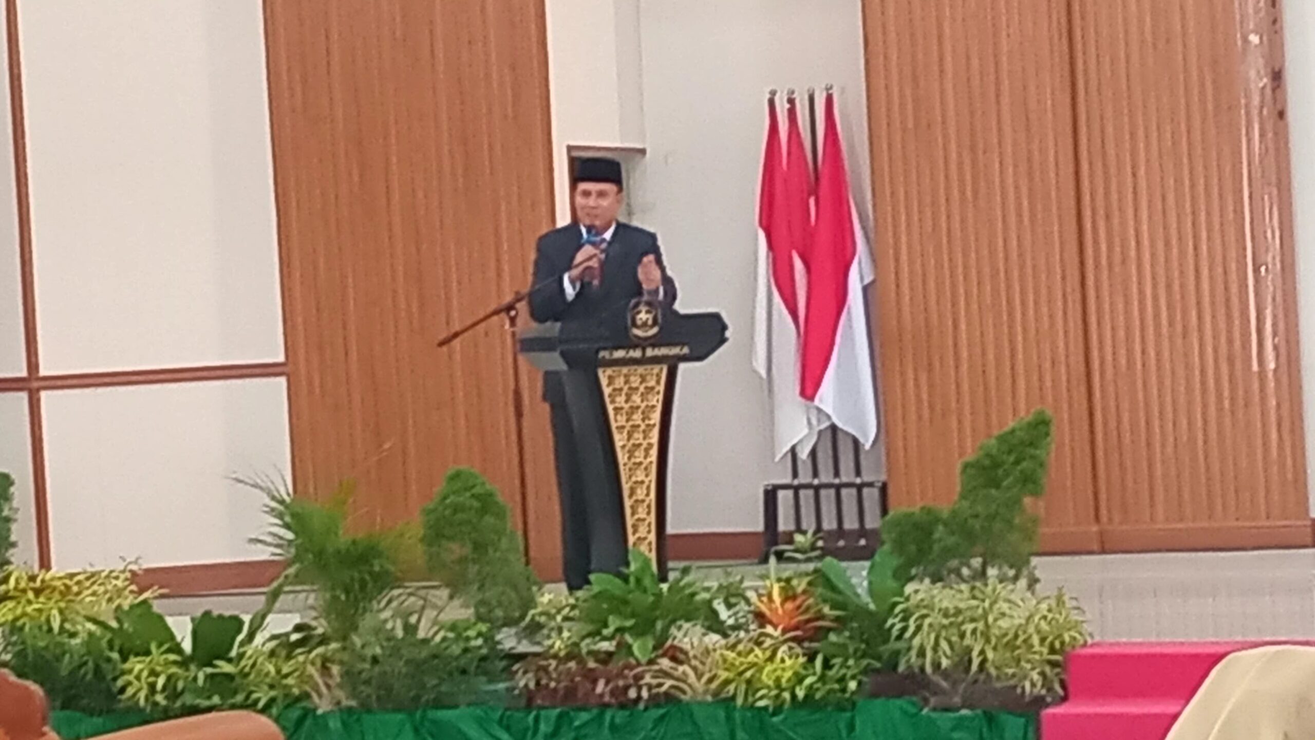 BUPATI TEKANKAN PENTINGNYA PERSATUAN ORGANISASI WANITA DAN MENGHORMATI JABATAN